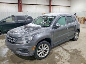 Volkswagen Tiguan S 2.0L 4 2014