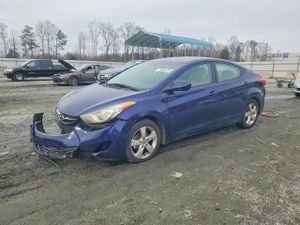 Hyundai Elantra GLS 1.8L 4 2013