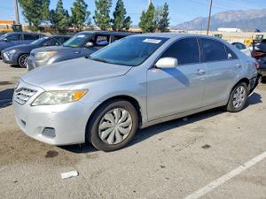 Toyota Camry BASE 2.5L 4 2011