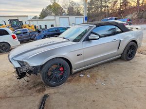 Ford Mustang GT 5.0L 8 2013