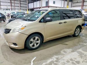 Toyota Sienna 3.5L 6 2013