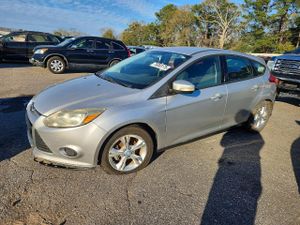 Ford Focus SE 2.0L 4 2013