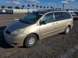 Toyota Sienna CE 3.3L 6 2004
