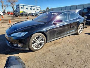 Tesla Model S 2014