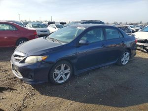 Toyota Corolla BASE 1.8L 4 2013