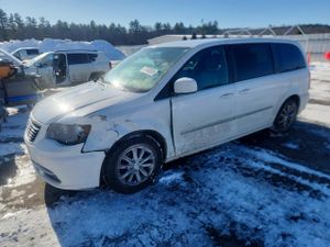 Chrysler Town & Country S 3.6L 6 2015