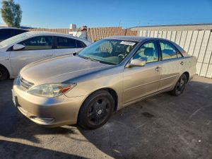 Toyota Camry LE 2.4L 4 2004