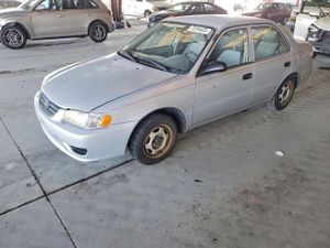 Toyota Corolla CE 1.8L 4 2001