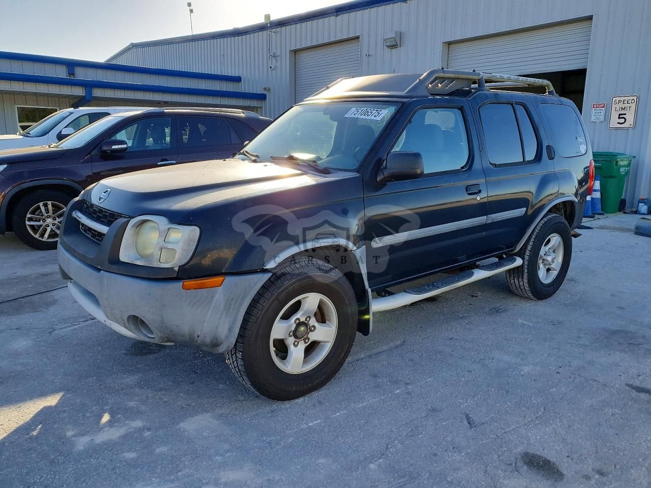 Nissan Xterra XE 3.3L 6 2004