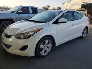 Hyundai Elantra GLS 1.8L 4 2013