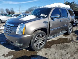 Cadillac Escalade LUXURY 6.2L 8 2013
