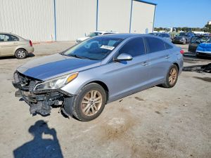 Hyundai Sonata SE 2.4L 4 2015