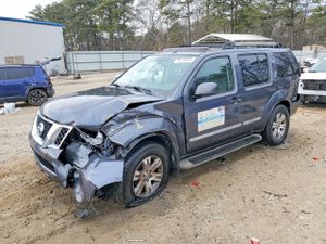 Nissan Pathfinder S 4.0L 6 2012