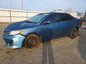 Toyota Corolla BASE 1.8L 4 2013