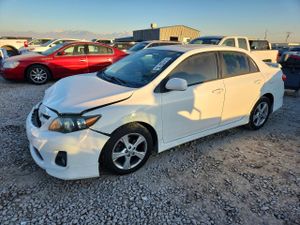 Toyota Corolla BASE 1.8L 4 2012