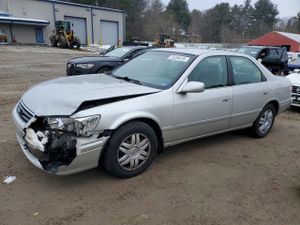 Toyota Camry CE 2.2L 4 2001