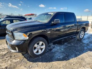 RAM 1500 ST 5.7L 8 2013