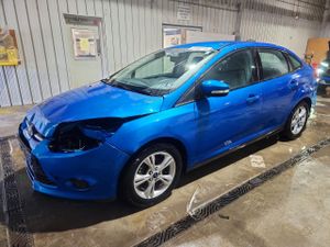 Ford Focus SE 2.0L 4 2014