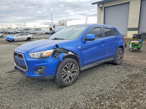 Mitsubishi Outlander ES 2.0L 4 2015