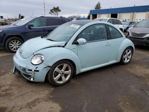Volkswagen Beetle 2.5L 5 2010