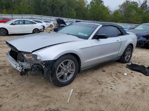 Ford Mustang 3.7L 6 2011