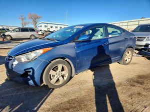 Hyundai Elantra GLS 1.8L 4 2013