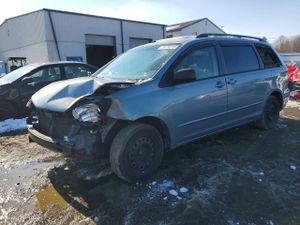 Toyota Sienna CE 3.3L 6 2004