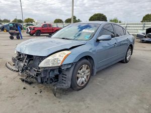 Nissan Altima BASE 2.5L 4 2010