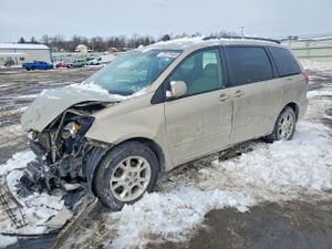 Toyota Sienna XLE 3.3L 6 2004