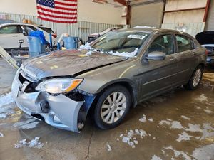 Chrysler 200 TOURING 2.4L 4 2013