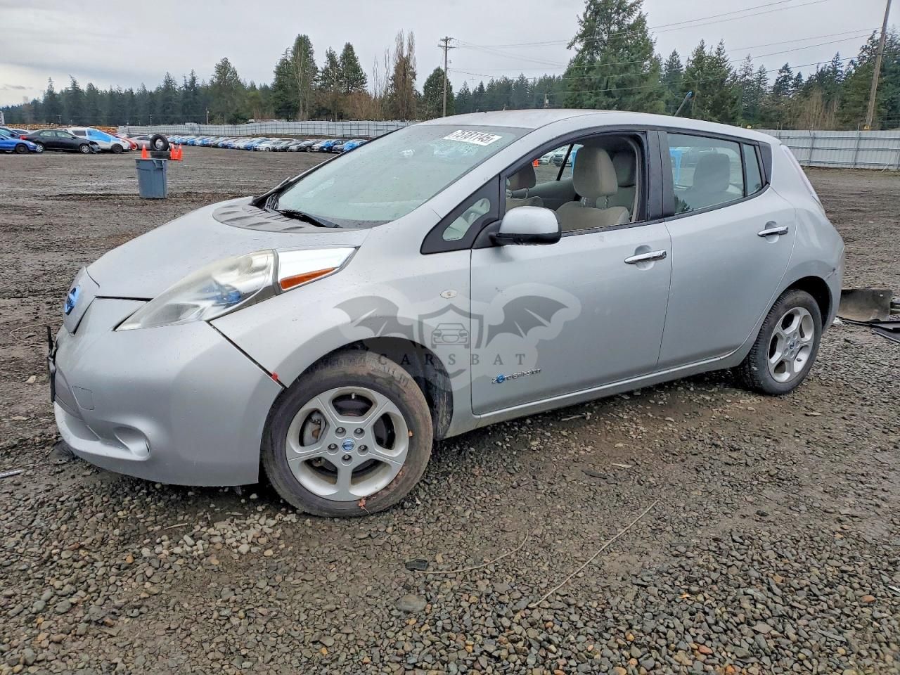 Nissan Leaf SV 2011