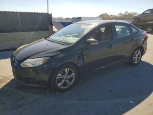 Ford Focus SE 2.0L 4 2014