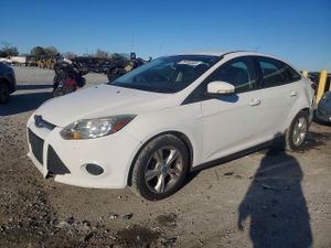 Ford Focus SE 2.0L 4 2014