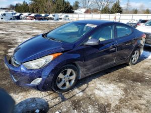 Hyundai Elantra GLS 1.8L 4 2013