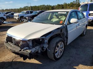 Toyota Avalon BASE 3.5L 6 2011