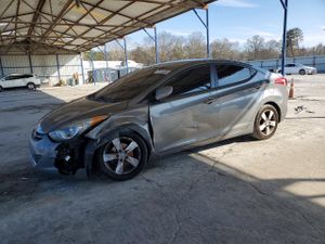 Hyundai Elantra GLS 1.8L 4 2013