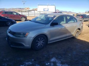Volkswagen Jetta BASE 2.0L 4 2014