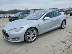 Tesla Model S 2015