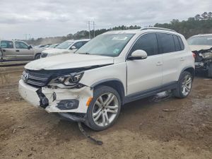 Volkswagen Tiguan S 2.0L 4 2013