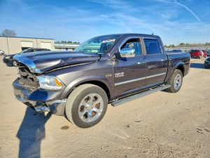 RAM 1500 LARAMIE 5.7L 8 2015