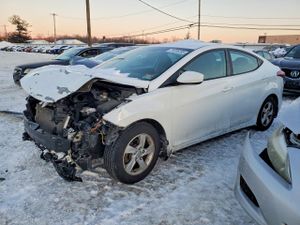 Hyundai Elantra SE 1.8L 4 2015
