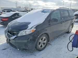 Toyota Sienna LE 3.5L 6 2011
