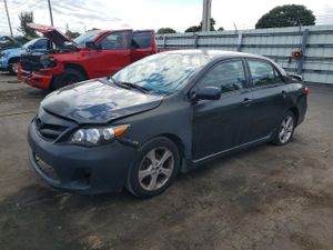 Toyota Corolla BASE 1.8L 4 2013