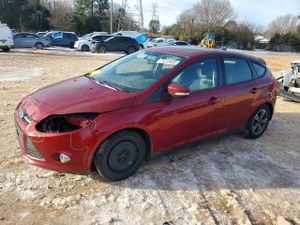 Ford Focus SE 2.0L 4 2014