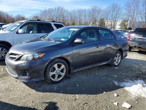 Toyota Corolla BASE 1.8L 4 2013