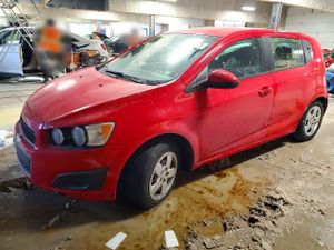 Chevrolet Aveo (Sonic) LS 1.8L 4 2014
