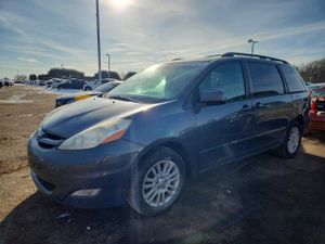 Toyota Sienna XLE 3.5L 6 2009