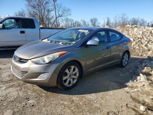 Hyundai Elantra GLS 1.8L 4 2013