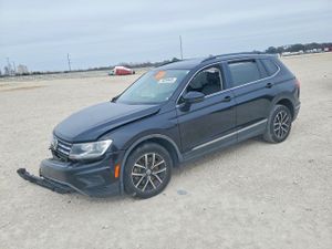 Volkswagen Tiguan SE 2.0L 4 2021