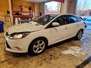 Ford Focus SE 2.0L 4 2013